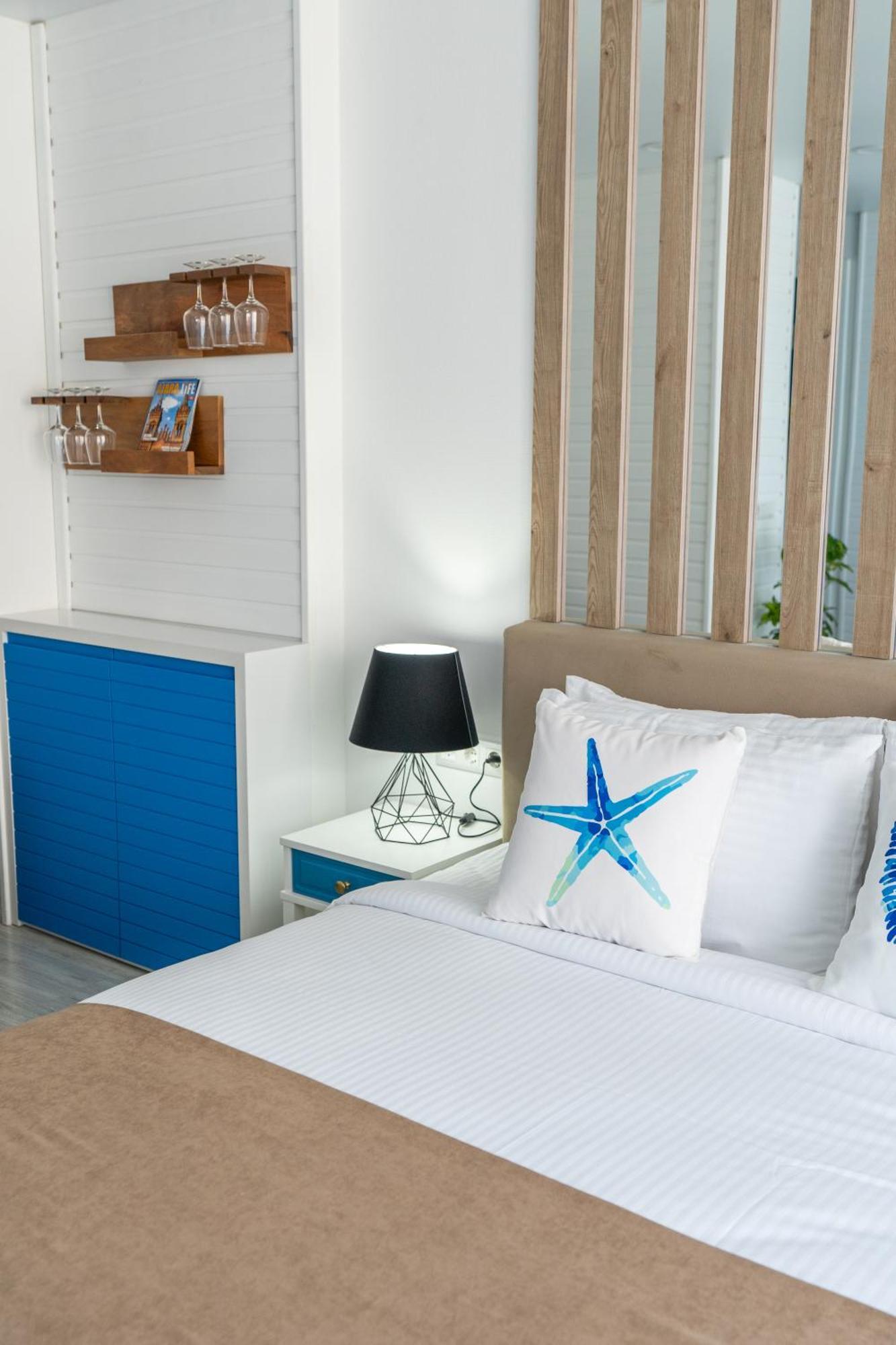 Seagull Beachfront Boutique Hotel Batumi Quarto foto